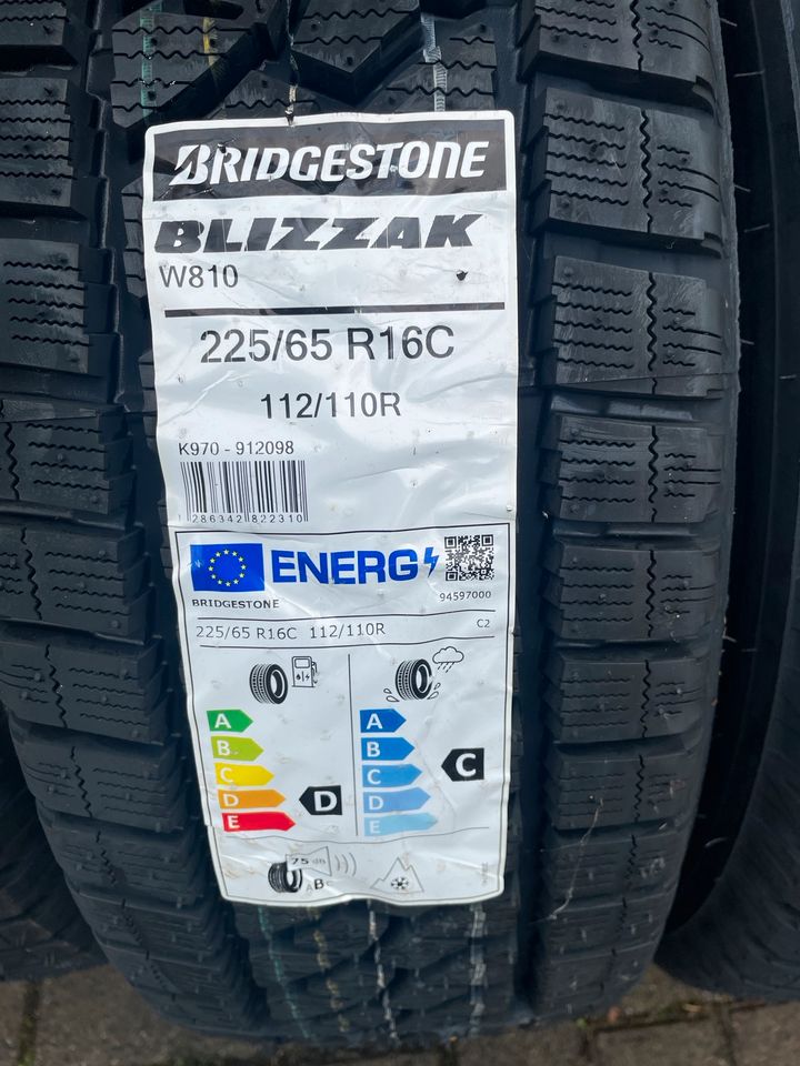 225  65 R 16 C 112/110 Neue Winterreifen M +S  Bridgestone in Solingen