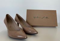 UNISA High Heel/ Pump Gr. 38 / beige, creme, Lack Berlin - Mitte Vorschau