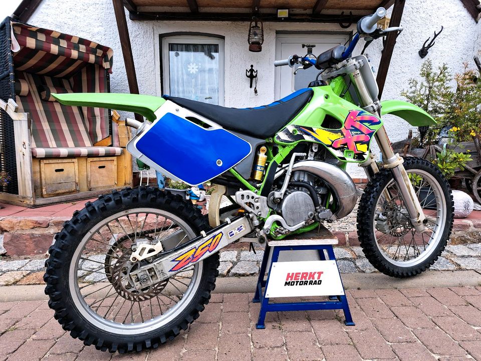 Kawasaki KX 250 ccm 2 Takt RM CR SX YZ in Meisdorf