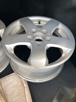 Mercedes C Klasse W203 Felgen 5x112 15“ Hessen - Kelsterbach Vorschau