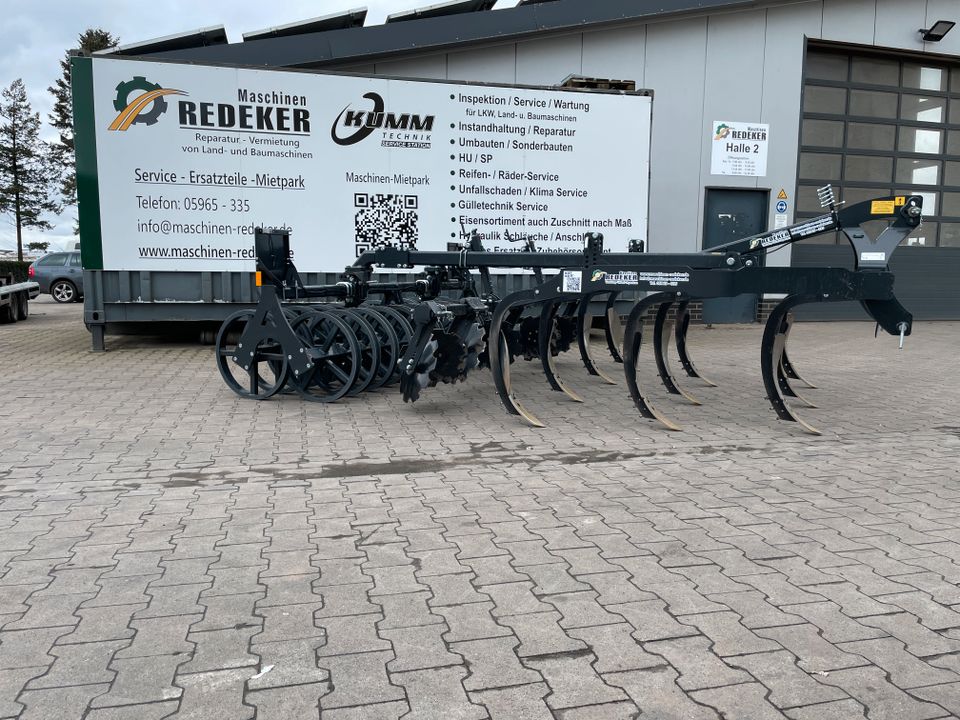 Grubber 3m gebraucht Mulchgrubber, Doppel-U-Profilwalze, Steinsicherung, LED-Beleuchtung, Vorführmaschine, Vorführgerät in Klein Berßen