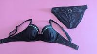 Bikini Gr. 42/44 2 teilig schwarz Glitzersteinchen --auch einzeln Leipzig - Grünau-Ost Vorschau