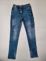 s.Oliver Jeans ☆ Destroyed Look ☆ Größe 146 Top Zustand Brandenburg - Falkensee Vorschau