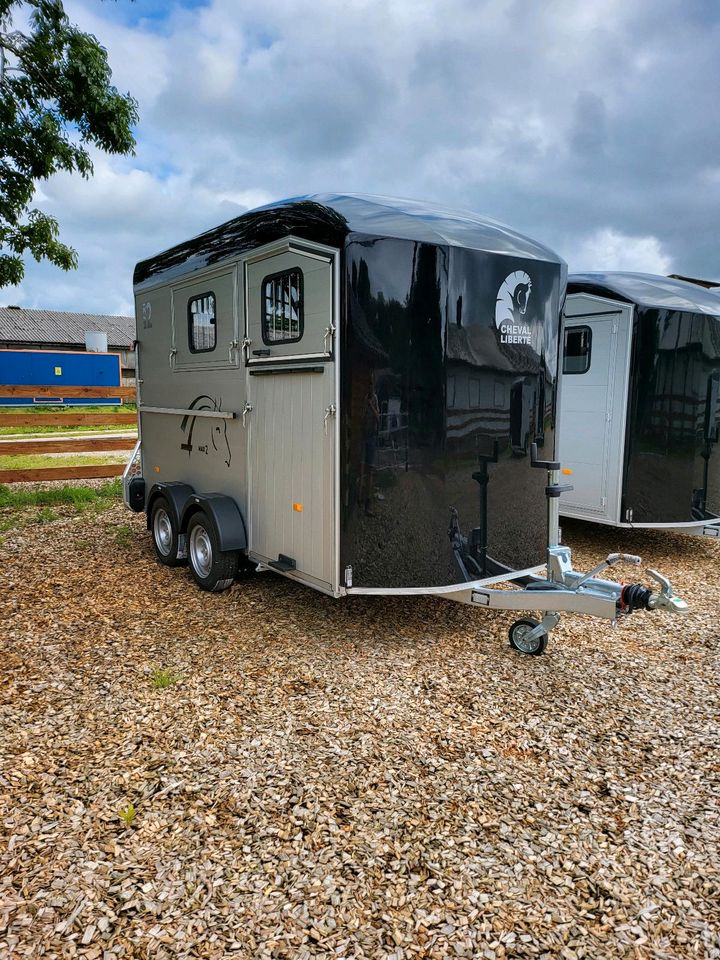 Pferdeanhänger Cheval Liberte Maxi 2 in Meldorf