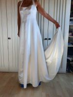 Brautkleid mit Schleppe und Stola, Gr. 42 - fällt groß aus Hessen - Grävenwiesbach Vorschau