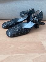 Schicke Absatzschuhe mit Giraffenmuster Friedrichshain-Kreuzberg - Friedrichshain Vorschau
