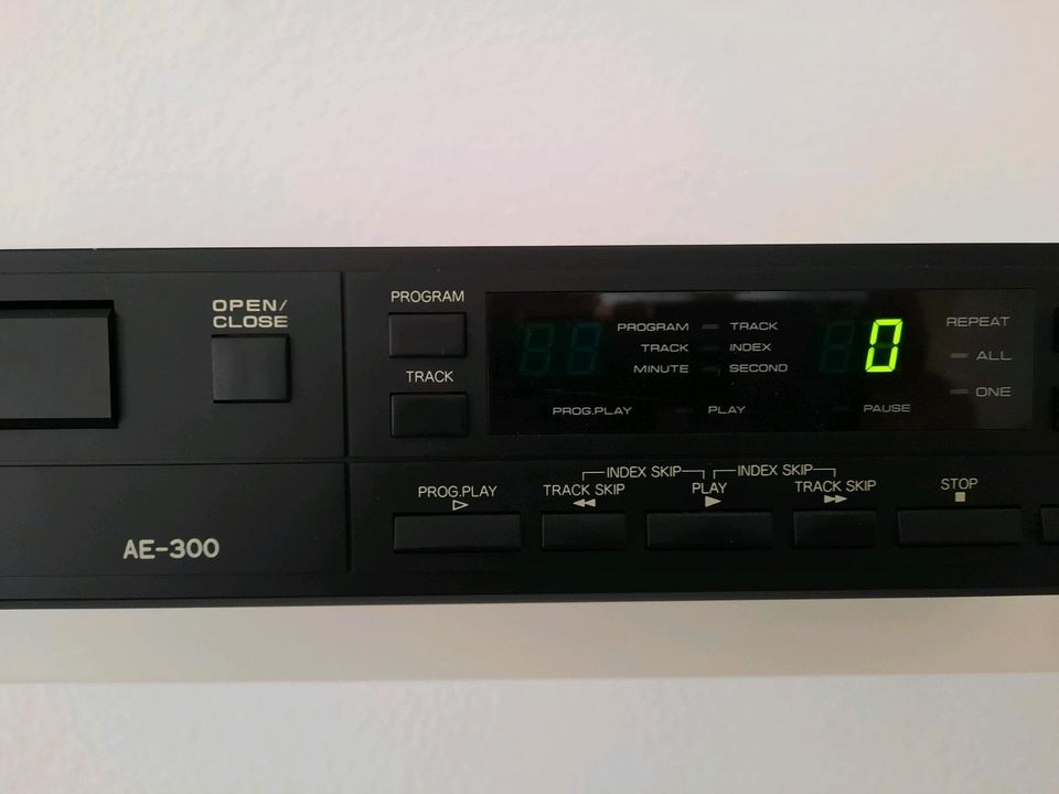 AE-300  CD Player in Attendorn