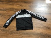 Adidas Trainingsanzug Jungen Gr. 128 Bayern - Waldbrunn Vorschau