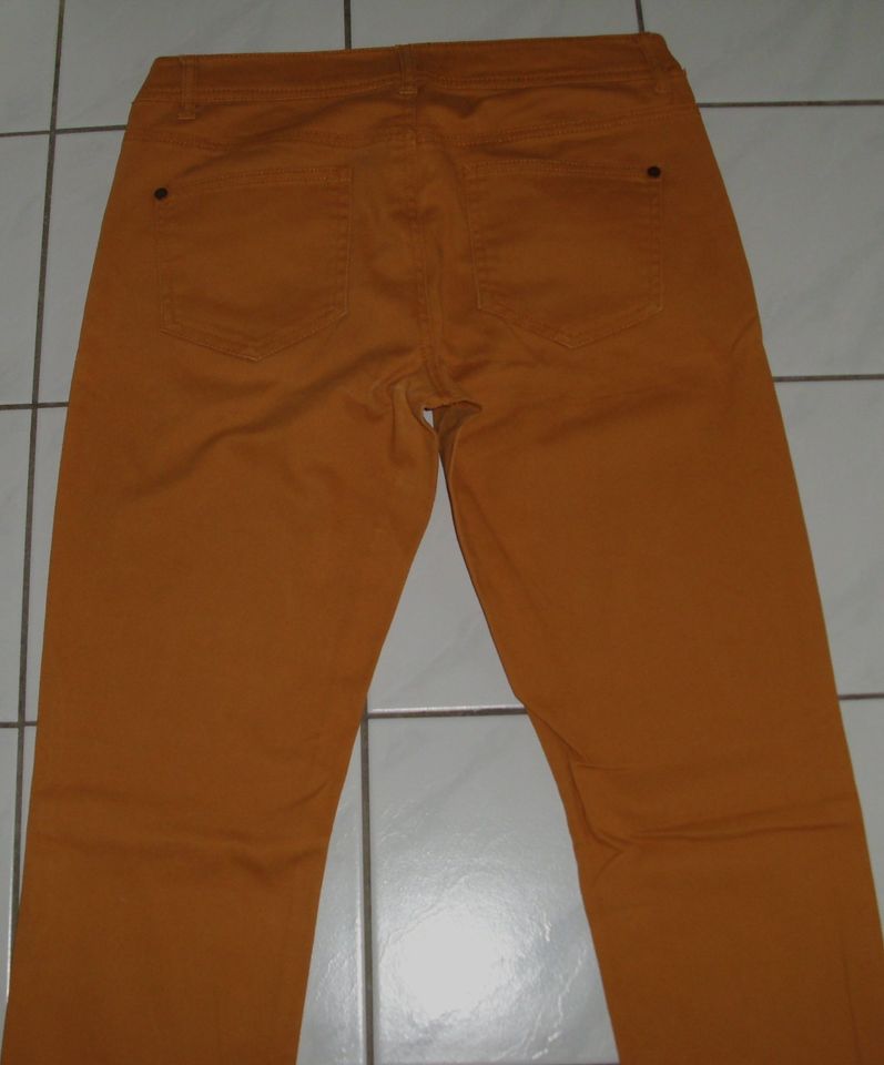 NEUw. Jeans Hose (AMISU), curryfarben, Gr. S – Gr. 36, Stretch in Wermsdorf