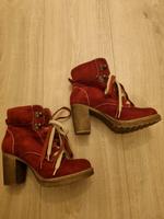 Stiefeletten rot 39 Absatz neuwertig Brandenburg - Werneuchen Vorschau