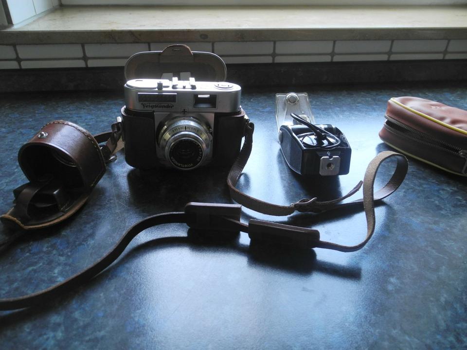 Voigtländer Vito BL Analog-Kamera, Antiquariat mit Agfa Blitz in Radeburg