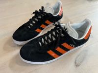 adidas Gazelle Sneaker Gr. 42, schwarz orange Schleswig-Holstein - Flensburg Vorschau