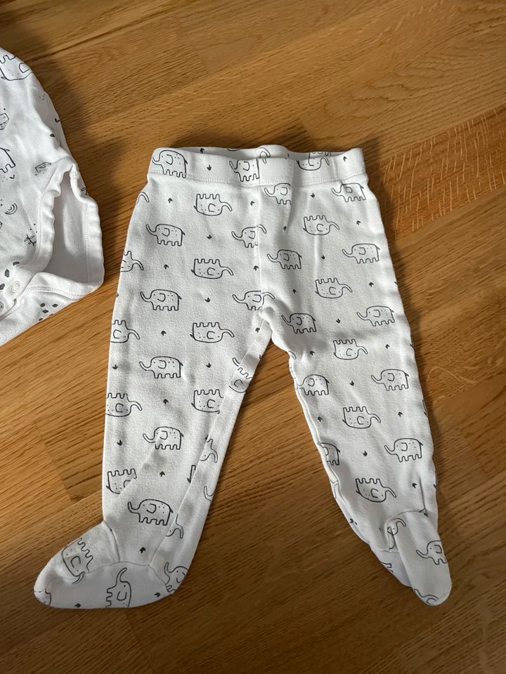 Wunderschönes Anko Baby Set aus Neuseeland Body Schlupfhose Füße in Ellwangen (Jagst)