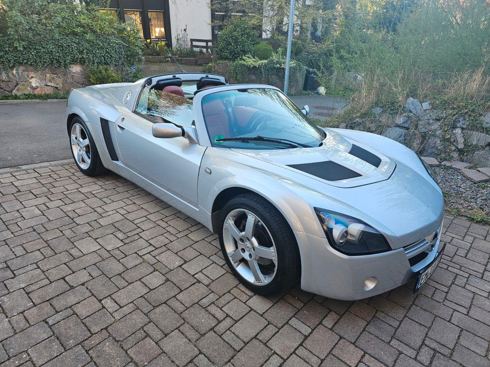 Abbildung des Autos Opel Speedster 2.2 -