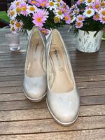Tamaris Pumps High Heels braun beige Lack 38 Niedersachsen - Uetze Vorschau