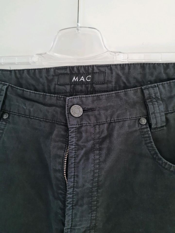 Mac Jeans, Gr. 34/34 in schwarz in Braunschweig