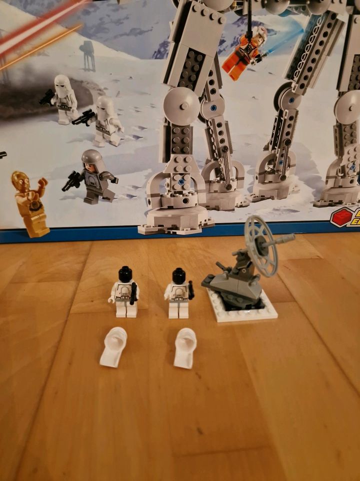 Lego Star Wars 8129 Limited Edition  I Vollständig in Döhlau