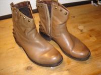 DAMEN STIEFELETTE Gr.38 Marke s'Oliver braun mit Nieten Bayern - Langenzenn Vorschau
