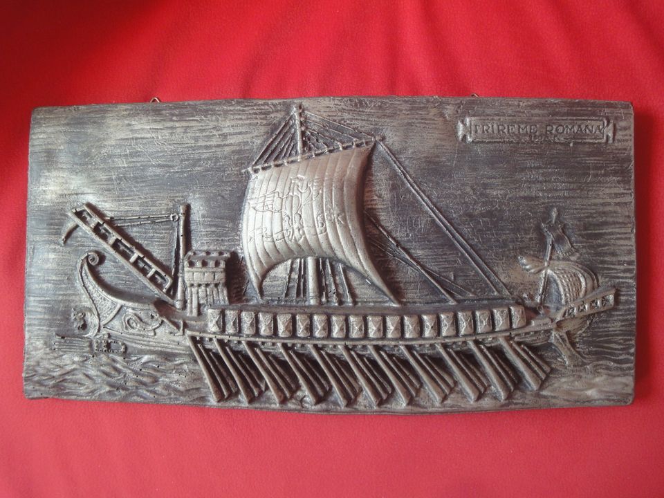 Reliefbild, 3 D Optik, Rudergetriebenes Kriegsschiff des Altertum in Ronneburg