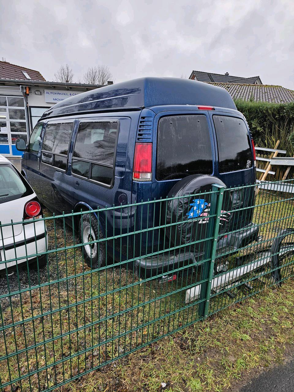 Abbildung des Autos Chervolet Expres 1500 an…