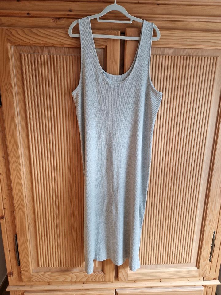 Tolles Maxikleid von H&M,  Gr.XL, wie neu in Ratingen