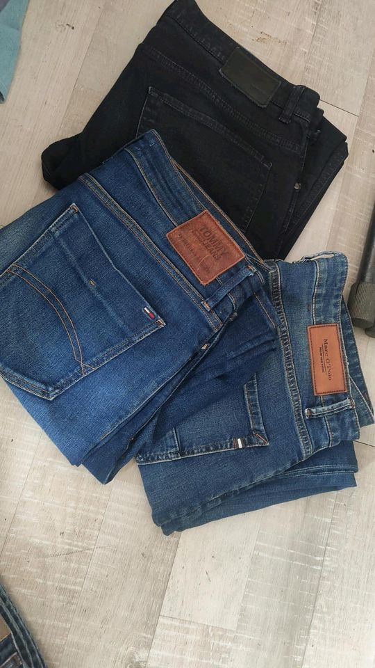 Boss, Marco Polo, T Hilfiger Jeans 36/36 in Hannover