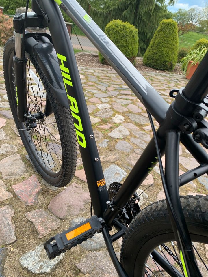 Mountainbike Hiland 27,5 Zoll neuwertig in Hagenow