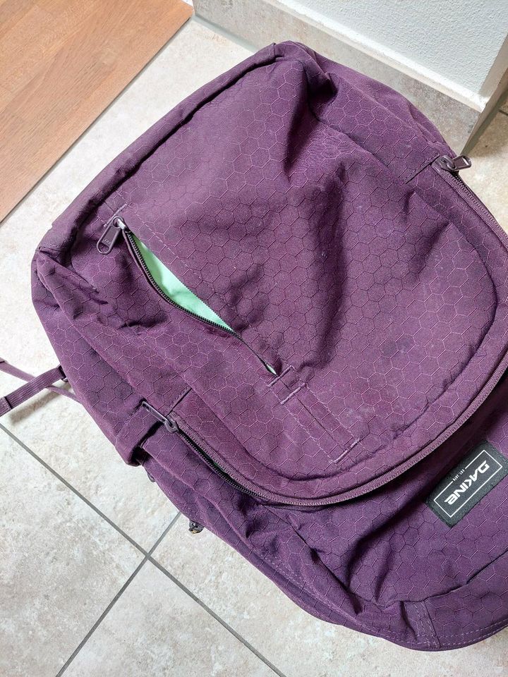 Schulrucksack Dakine in Osterzell