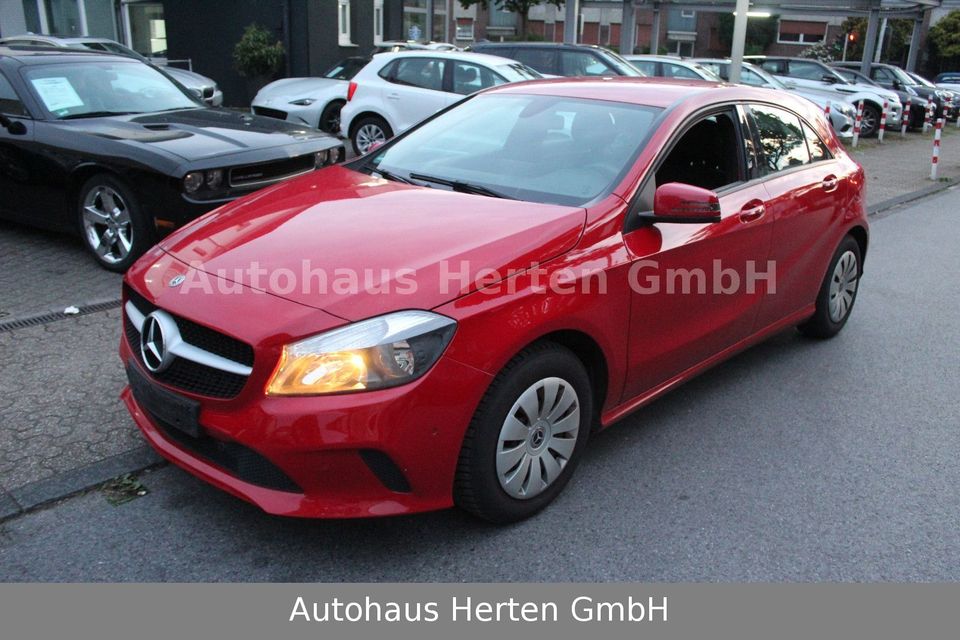 Mercedes-Benz A 180d BlueEfficiency*NAVI*SITZH*2.HAND*MJ:2018* in Herten