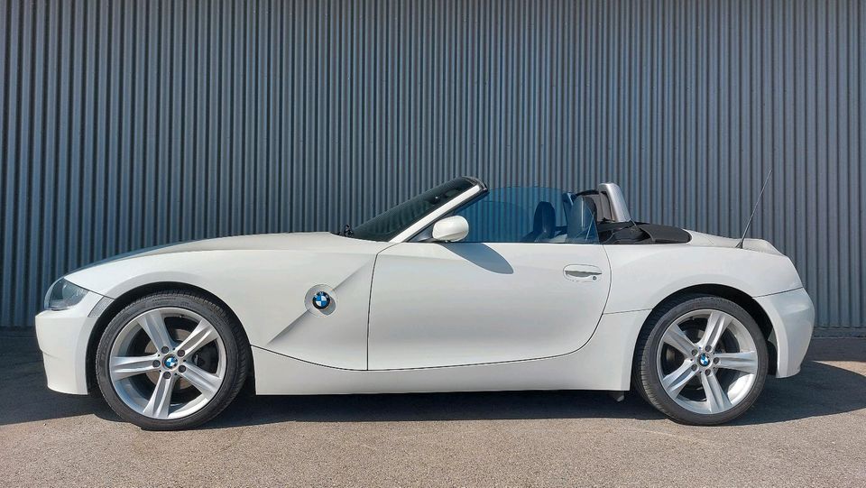 BMW Z4 2.5i 177PS Roadster Automatik Sommerfahrzeug in sehr gutem in Schongau