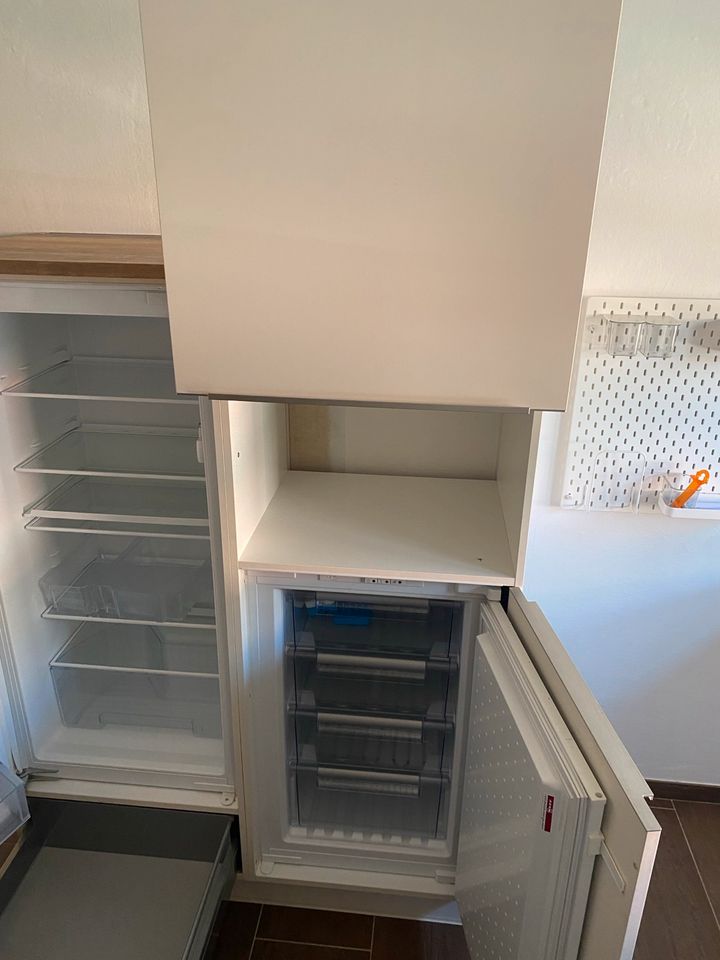 Küchenschrank mit Neef Kühlschrank und Neef Gefrierschrank in Ahlen