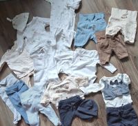 Kleiderpaket Baby Gr. 50 Hosen Bodys Schlafanzüge Sets mit Mützen Hessen - Kassel Vorschau