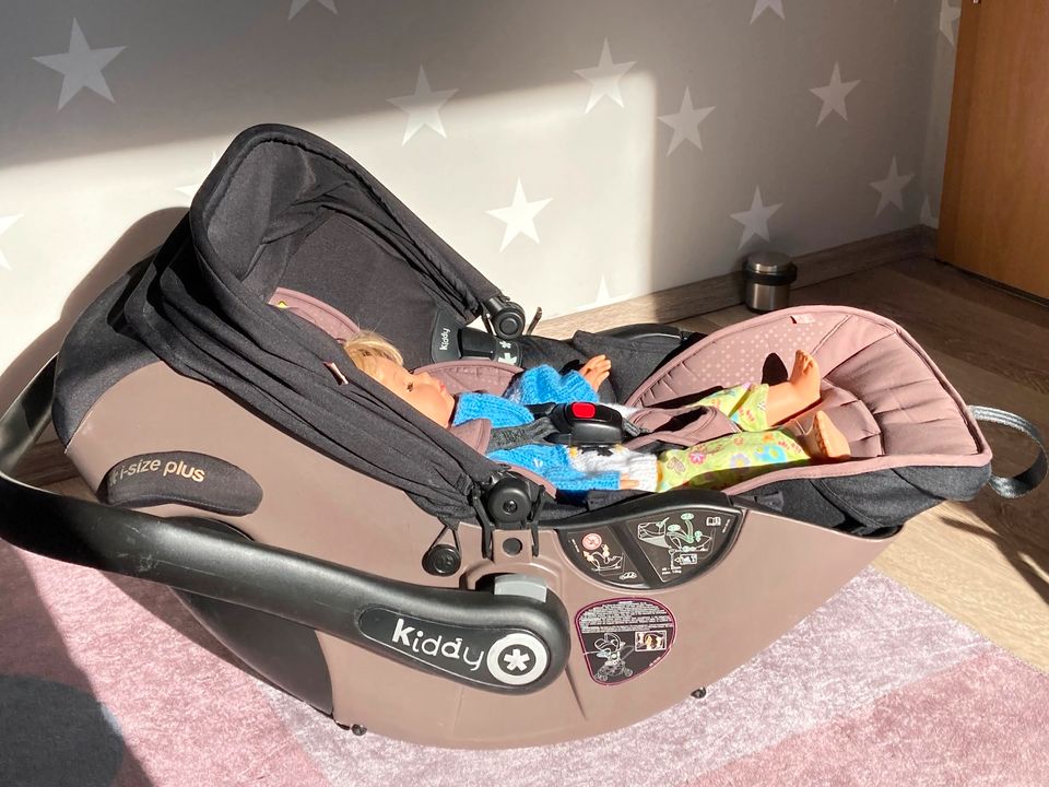 Kiddy evoluna i-size plus inkl. Isofix Base in Bispingen