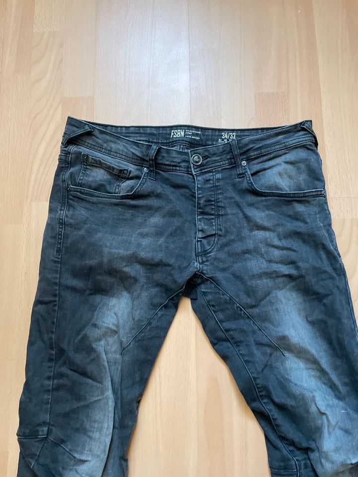 Herren Jeans in Leipzig - Leipzig, Zentrum | eBay Kleinanzeigen ist jetzt  Kleinanzeigen