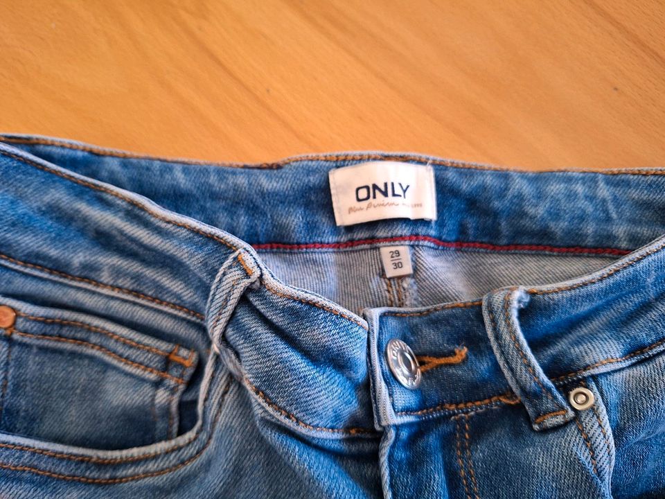 Jeans von Only 29/30 in Blau wie neu! in Velden