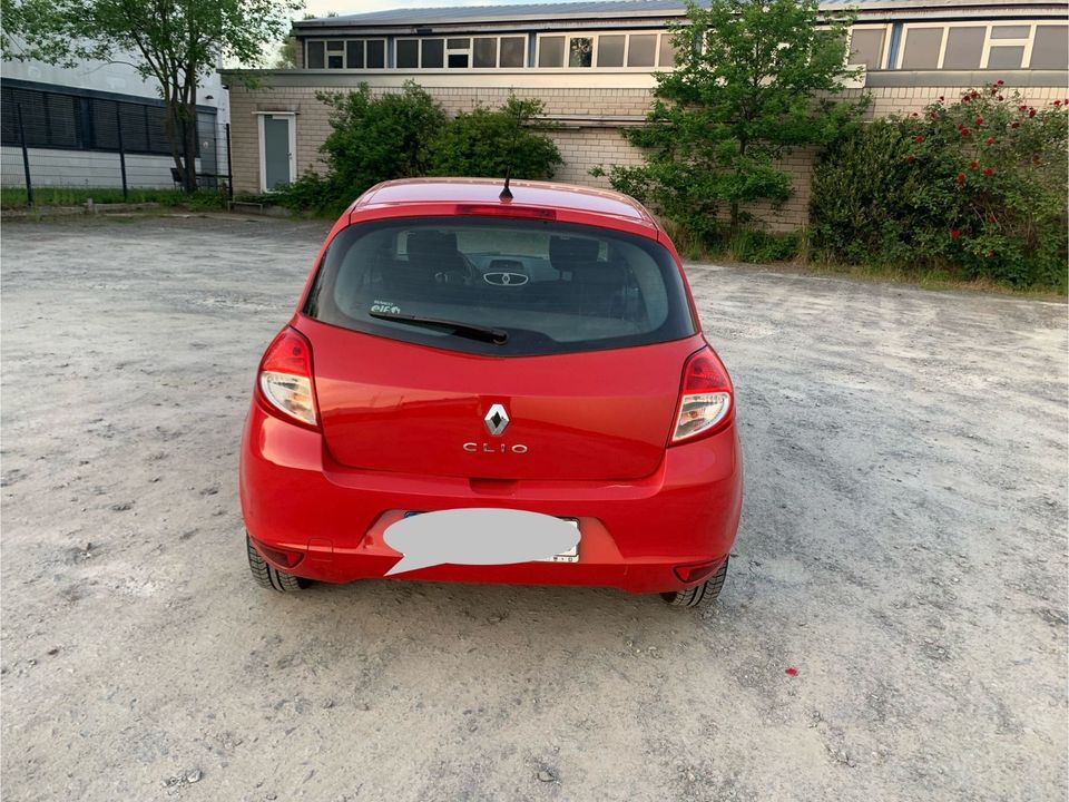 Renault Clio 1.2 16V 75 Collection Collection in Rösrath