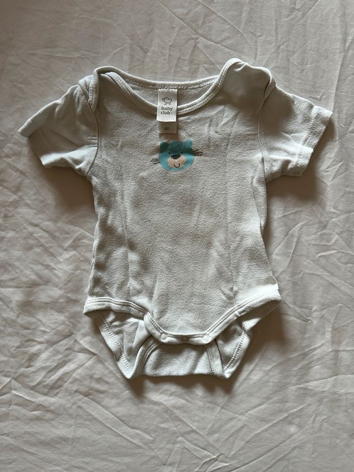 Versch. Babykleidung Gr. 50/56 in Weiden (Oberpfalz)