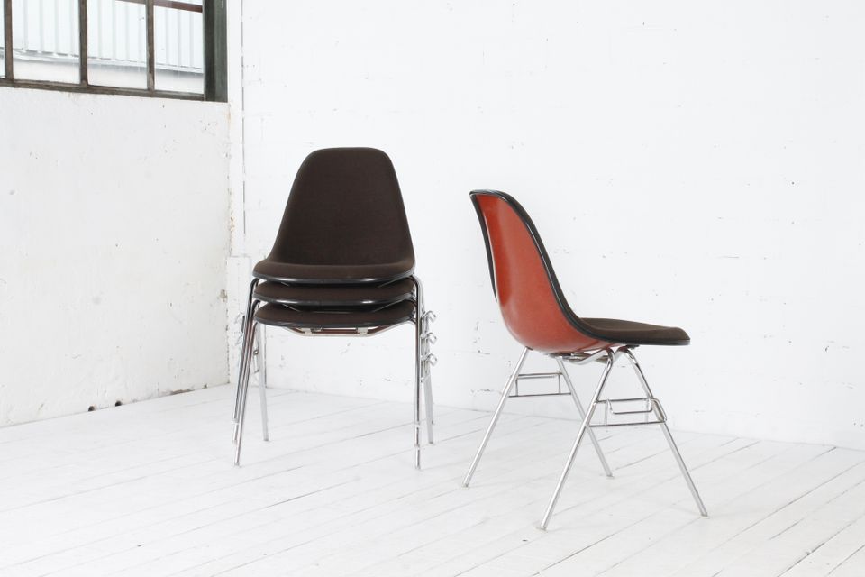 5x Vintage Sidechairs von Charles & Ray Eames für Herman Miller in Gießen