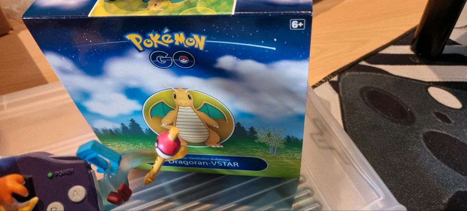 Pokemon Sammlung Pokebälle + Figuren + Lampe in Nettetal