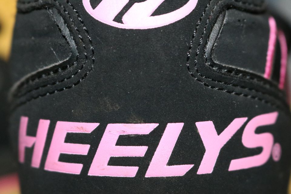 Heelys Größe 38 Rollschuhe in Fahrdorf