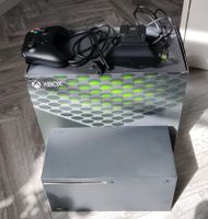 Xbox Series X - 1 TB mit Razer Universal-Schnellladestation Sachsen - Sehmatal-Sehma Vorschau