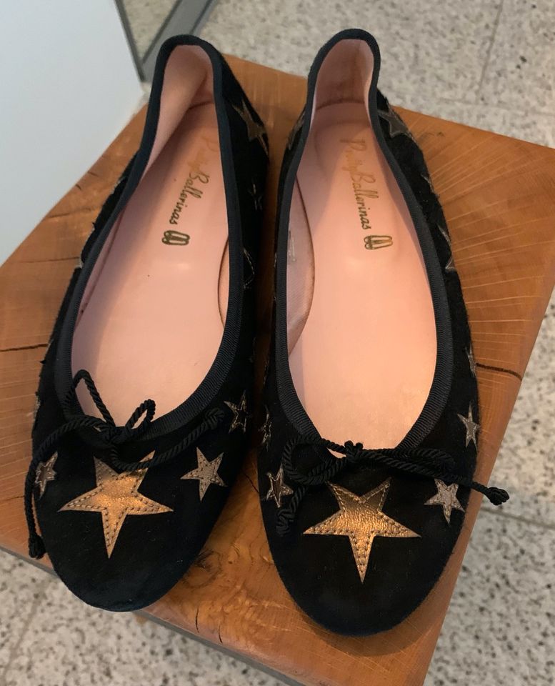 Pretty Ballerinas Gr. 39 schwarz Sterne Wildleder Top in Untereisesheim