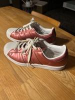 Adidas Superstar Schuhe sneaker Gr. 39 1/3 rose metal Hessen - Limburg Vorschau
