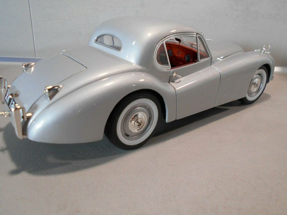 1:18 Modellauto Jaguar XK 120 von Road Signature ohne OVP in Selb