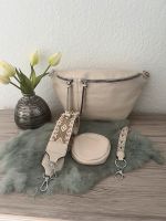 XL Crossbody in beige mit Stoffgurt und 2 Anhänger neu Essen - Steele Vorschau