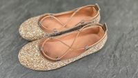 UNISA Glitzer Damen/Mädchen Schuhe Ballerinas Größe 36 Hessen - Nidderau Vorschau