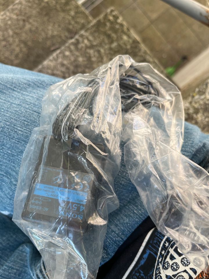 Sony Walkman D-E351 Verpackung Ladekabel Zubehör in Darmstadt