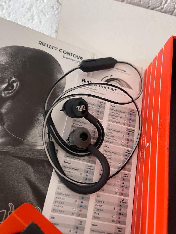 SecureWireless Sport Headphones JBL in Siegen