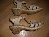 Sandalette von Remonte, echt Leder, sand farbe Gr. 41 Nordrhein-Westfalen - Gelsenkirchen Vorschau