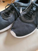 NIKE Sneaker schwarz-weiß Gr. 47 Essen - Huttrop Vorschau